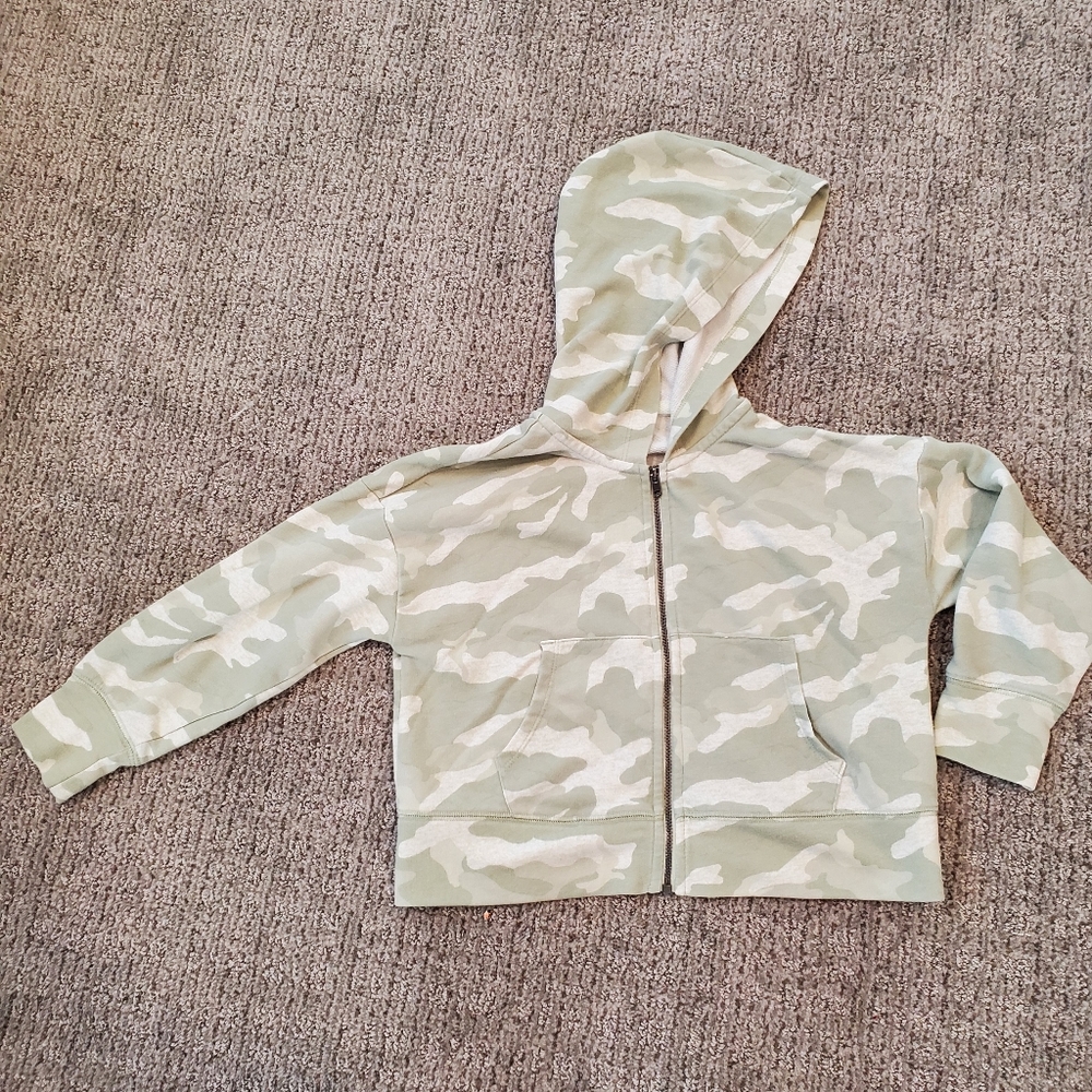 Girls Old Navy camo hoodie, size S